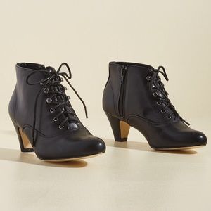 modcloth familiar thrill bootie size 40